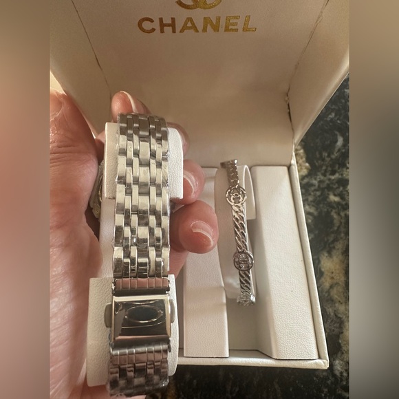 CHANEL Silver Tone Crystal-Accented Women's Watch with Matching Bracelet - Picture 6 of 17